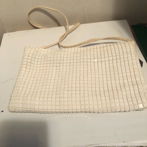 Vintage Veneto white 70s shoulder bag . Disco style, hard plastic sequins.used - Picture 2 of 9